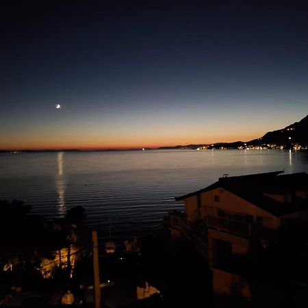 Vila Jadran Omiš Buitenkant foto